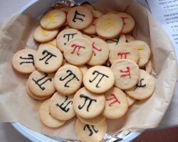 ciasteckza z liczbą pi