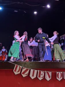 Taniec uczniów