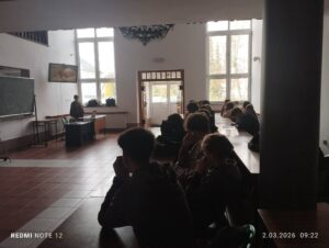 uczniowie z prowadzącą